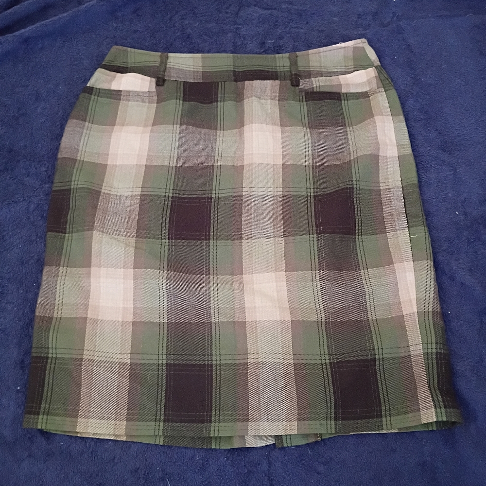Dress Barn Plaid Pencil Skirt in Green and Brown